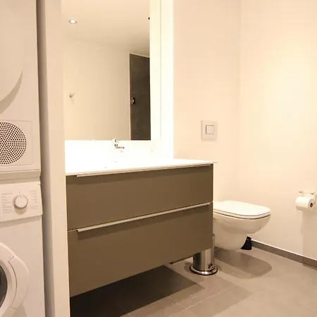 Beautiful 3-bed In Canal W Balcony Apartman *