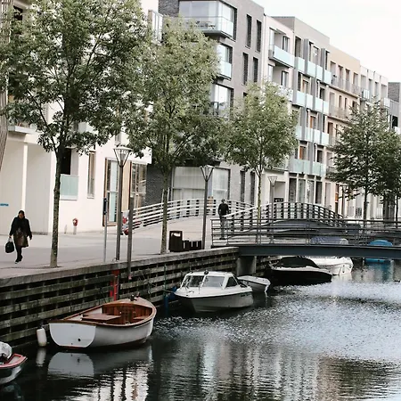 Beautiful 3-bed In Canal W Balcony Apartman *